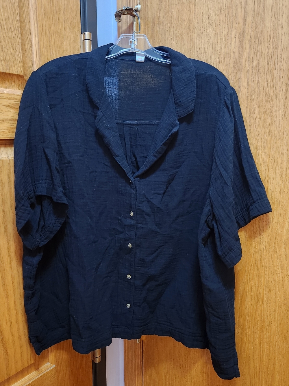 Women's Black Button-Up Short Sleeve Shirt